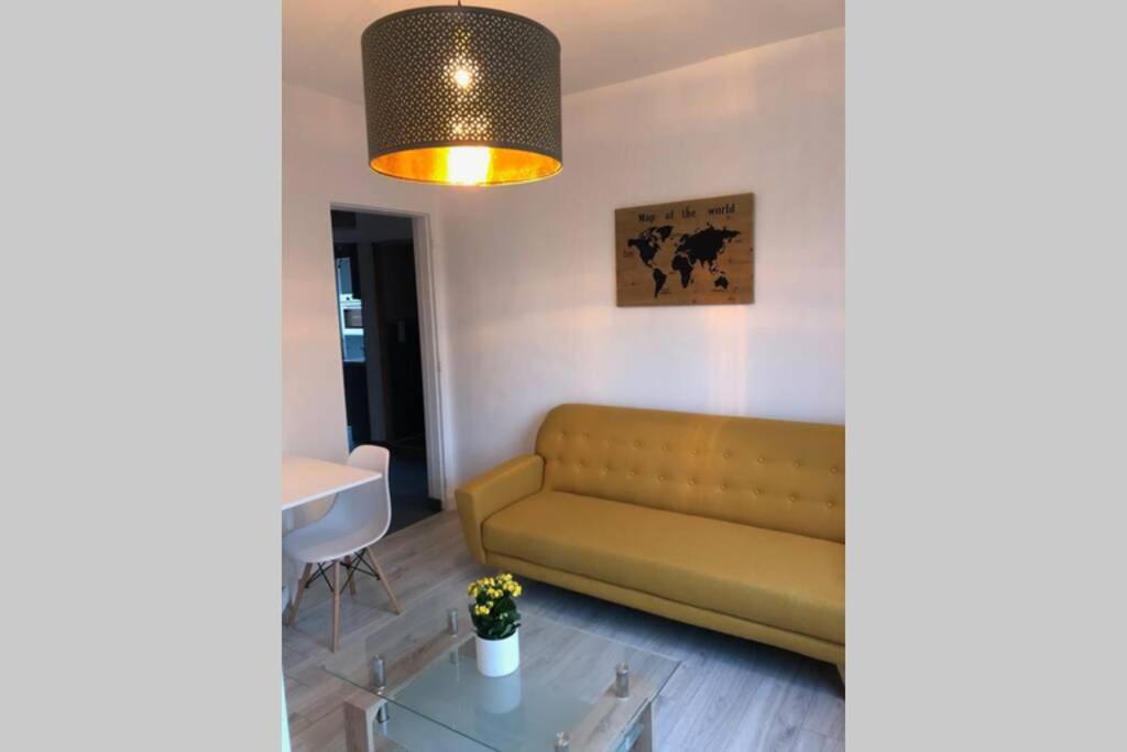 Spacieux Confortable Appartement Centre Ville Valenciennes Exterior photo
